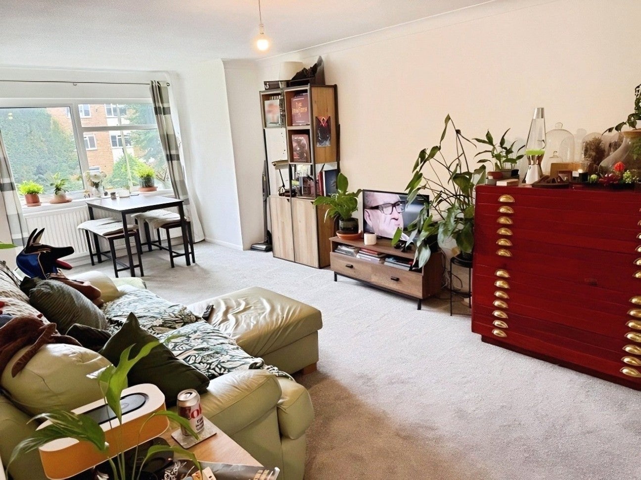 Flat Lansdowne Road in Worthing