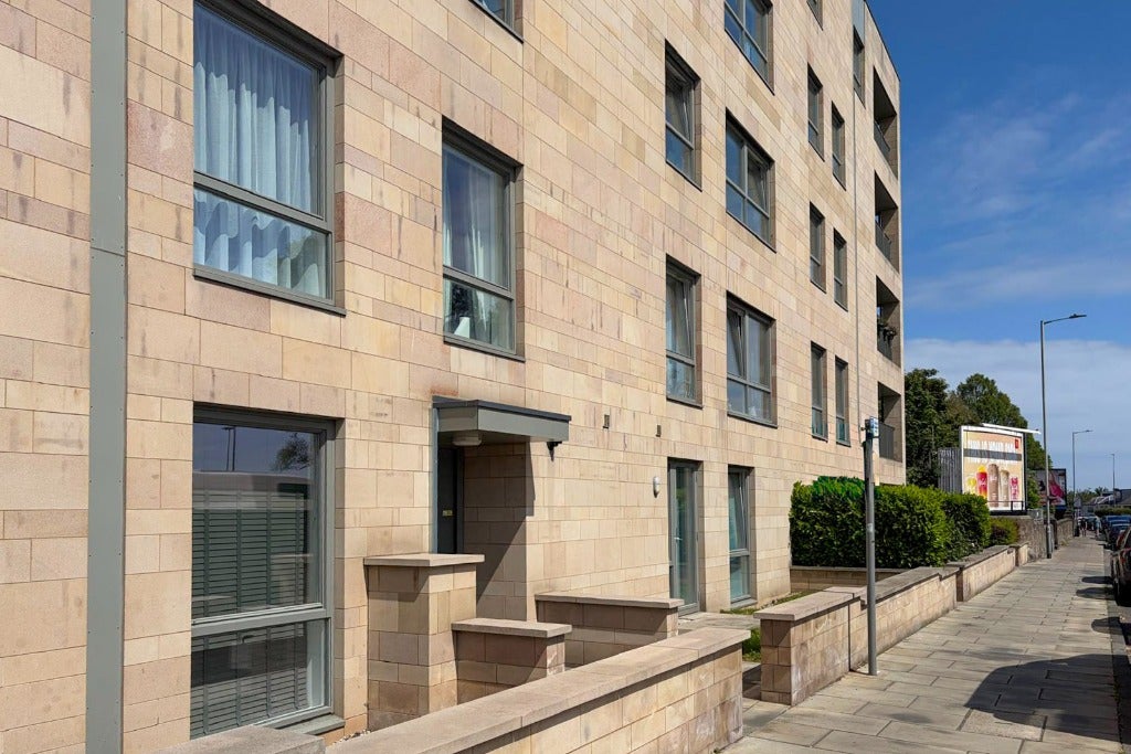 Flat Marionville Road in City of Edinburgh