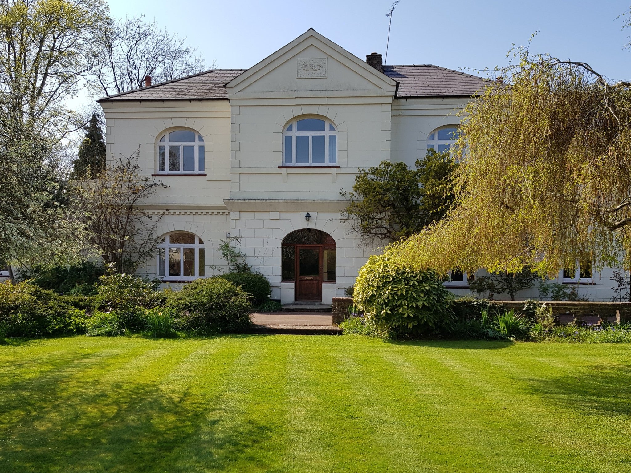 House Copsem Lane in Elmbridge