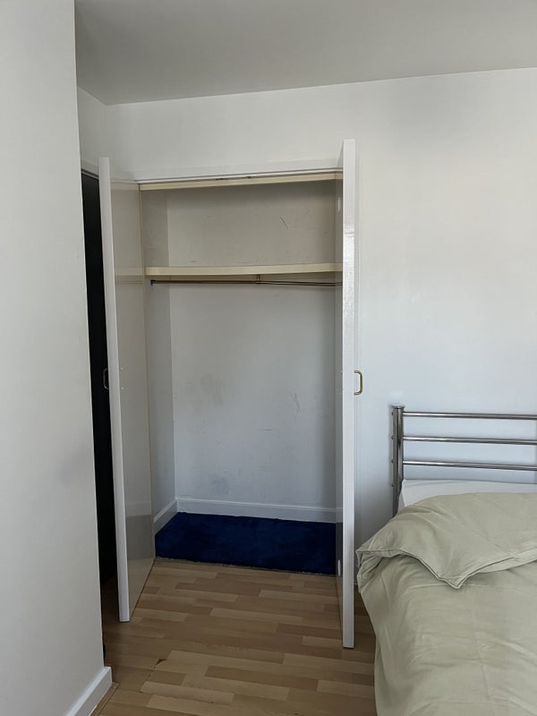 Room Stafford Road in Greater London