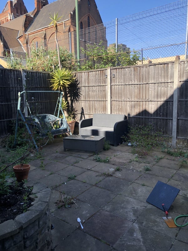 Room Harleyford Road in Greater London
