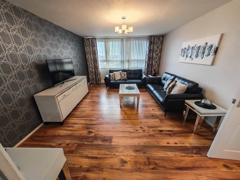 Room Dundasvale Court in Glasgow