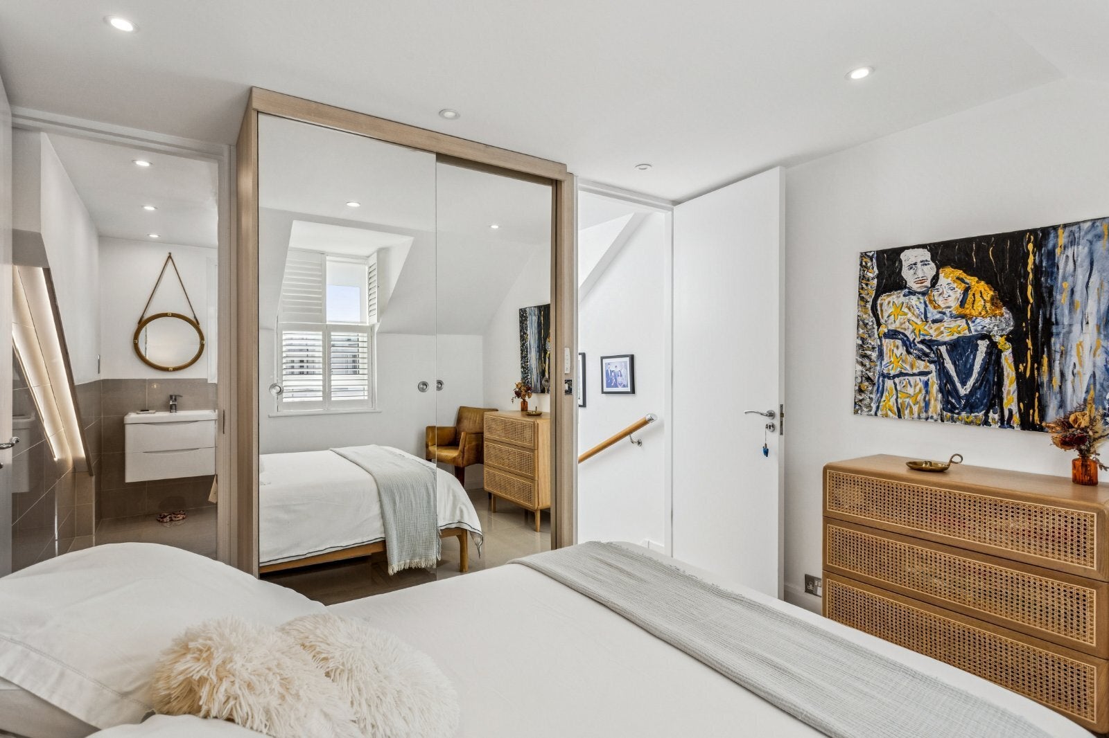 House Burdett Mews in City of Westminster