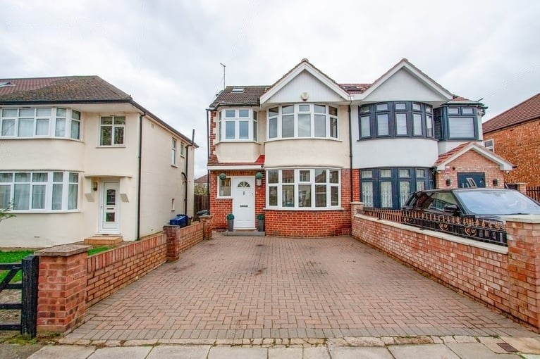 House Barmouth Avenue in Greater London