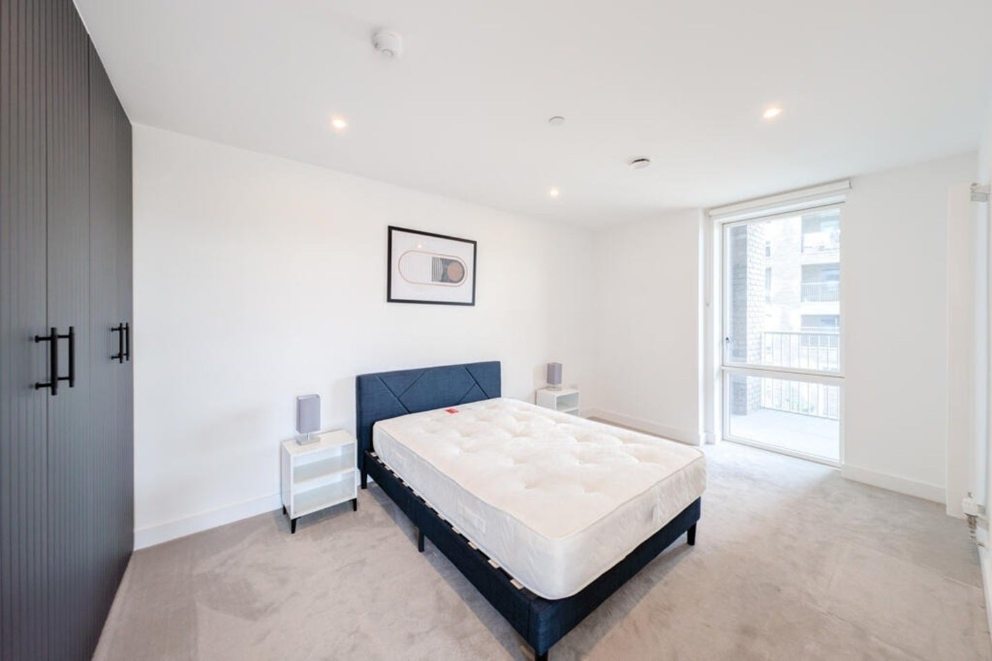 Flat Friary Road in Greater London