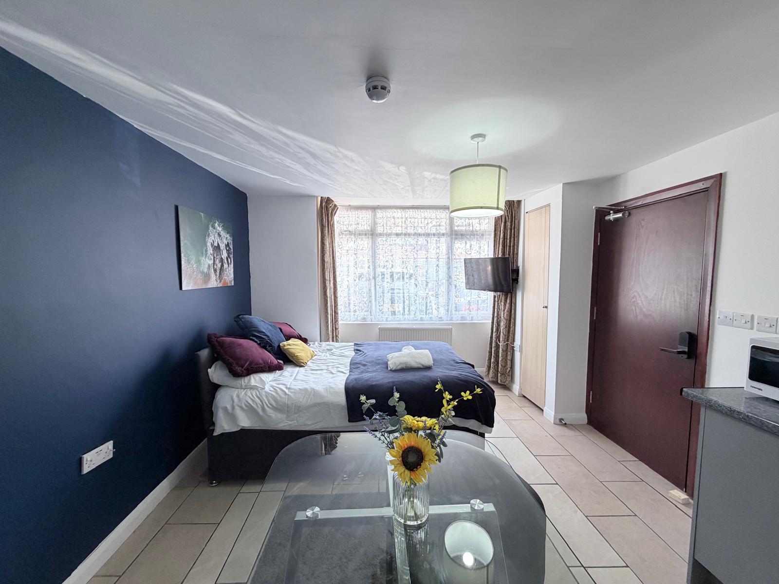 Room Stratford Road in London