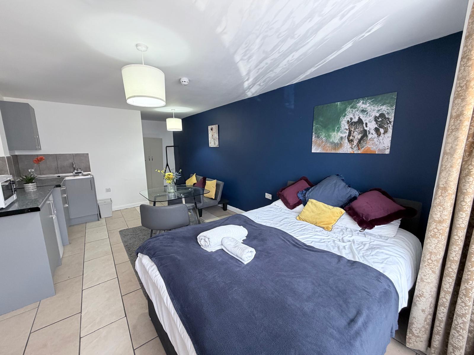 Room Stratford Road in London