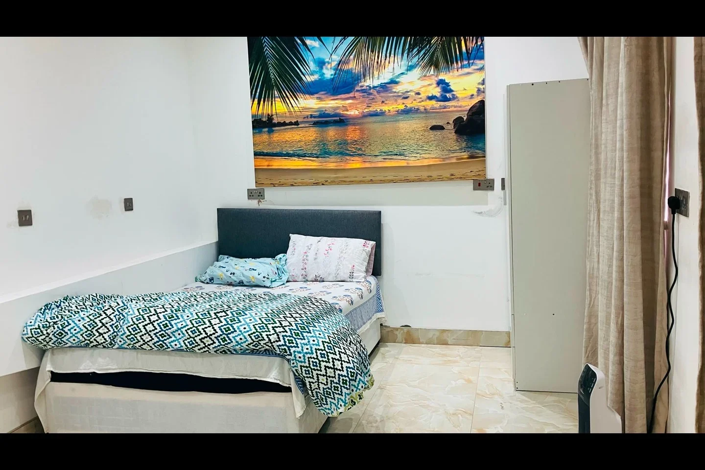 Room Pinner Road in Greater London