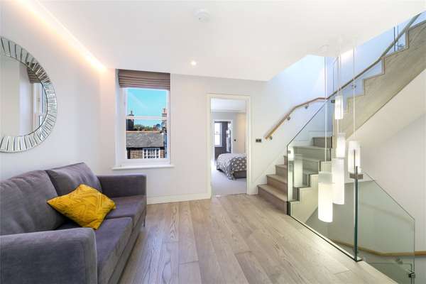 Flat King's Road in Greater London