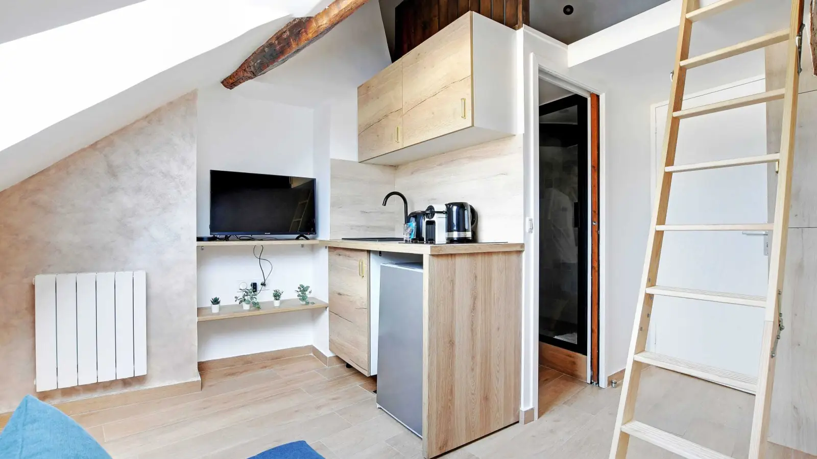 Flat Rue de l'Échaudé in Paris