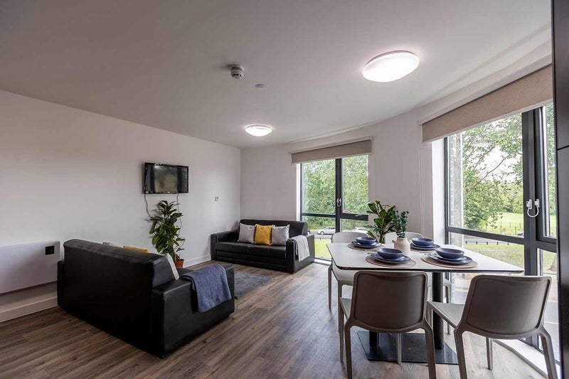 Room Servia Road in Leeds