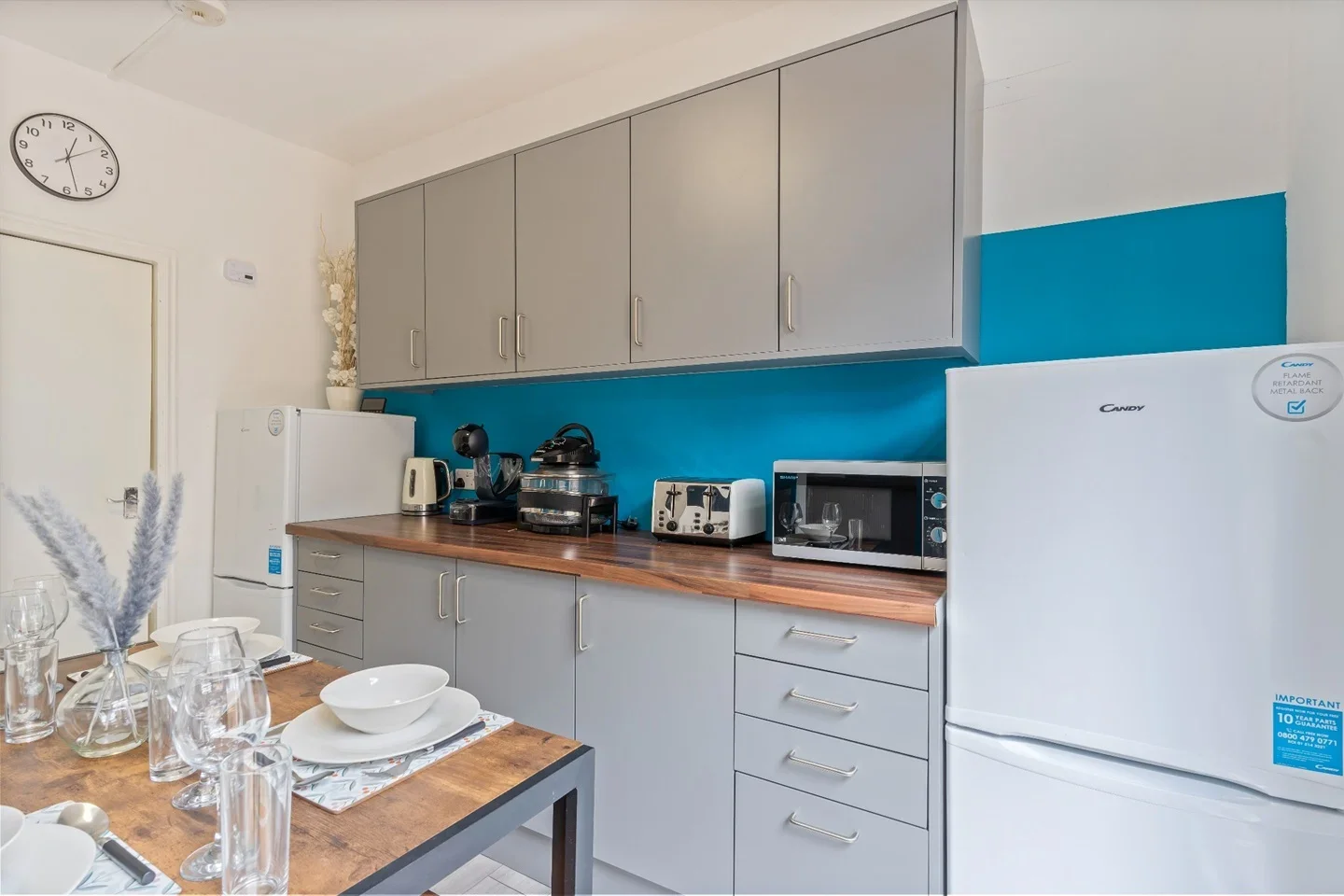Room Gowan Road in Greater London