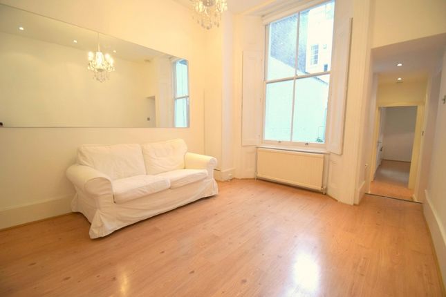 Flat Queensborough Terrace in City of Westminster
