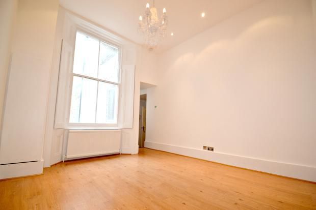 Flat Queensborough Terrace in City of Westminster