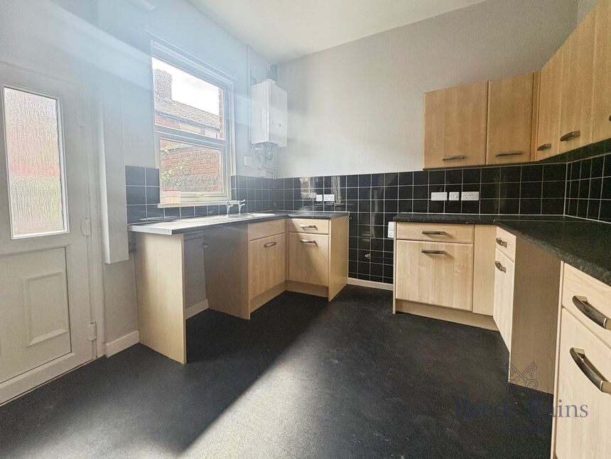 Flat Lovat Road in Preston