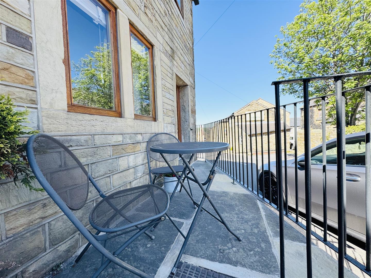 House Manchester Road in Kirklees