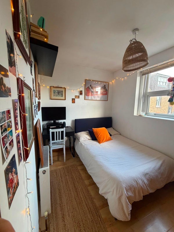 Room Stroud Green Road in Greater London