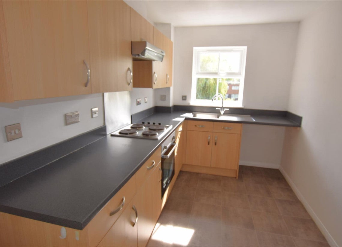 Flat Drapers Field in Coventry