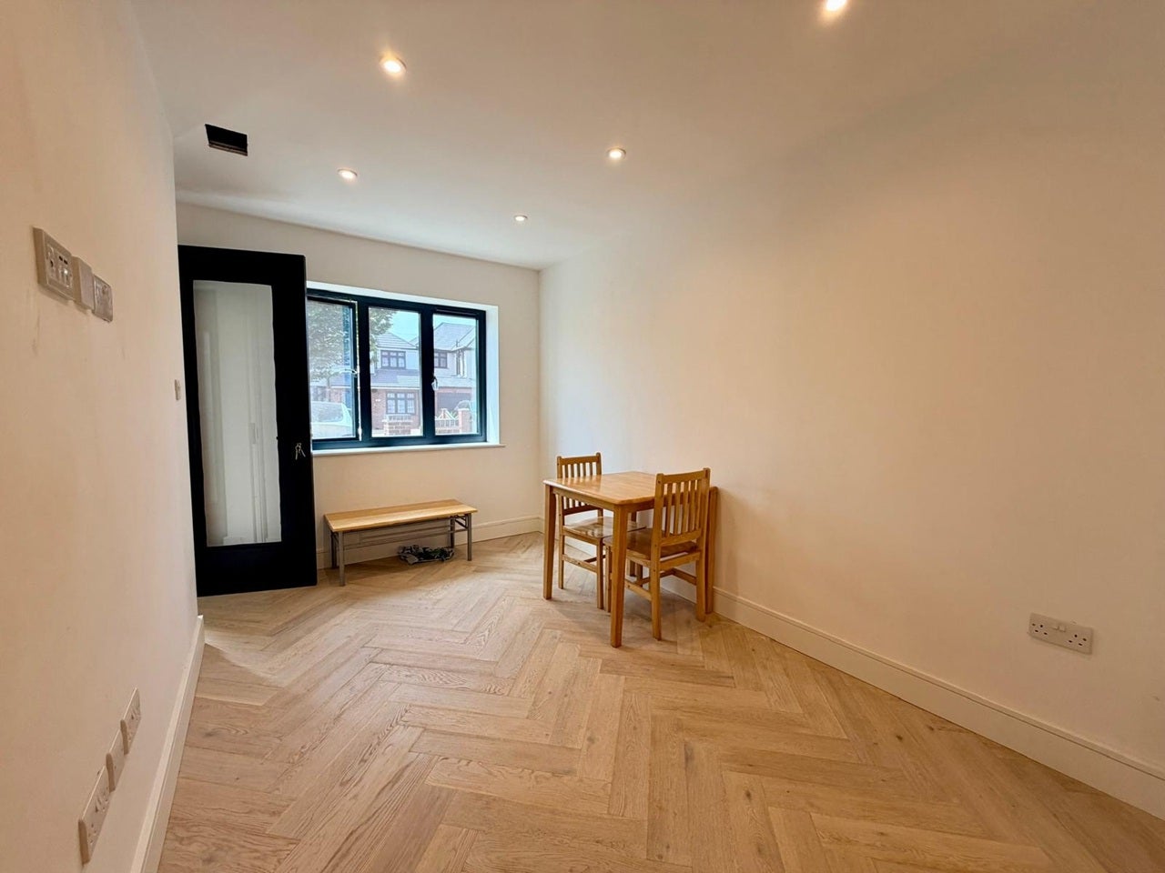 Flat Priory Way in Greater London