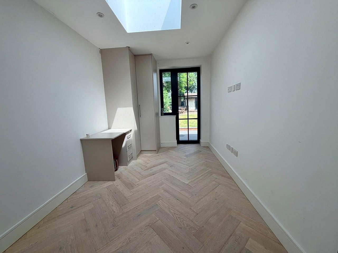 Flat Priory Way in Greater London
