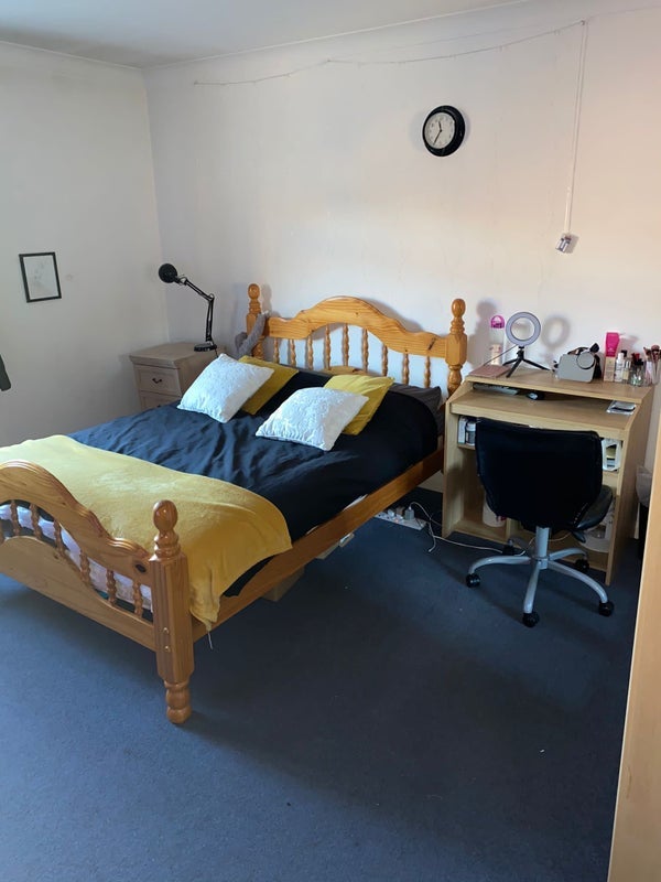 Room Maryland Road in Greater London