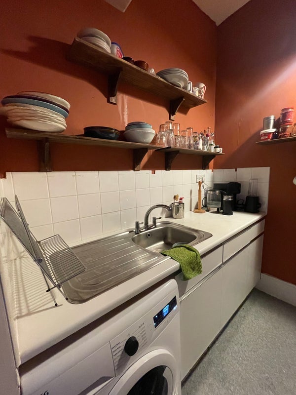 Flat Belsize Square in Greater London