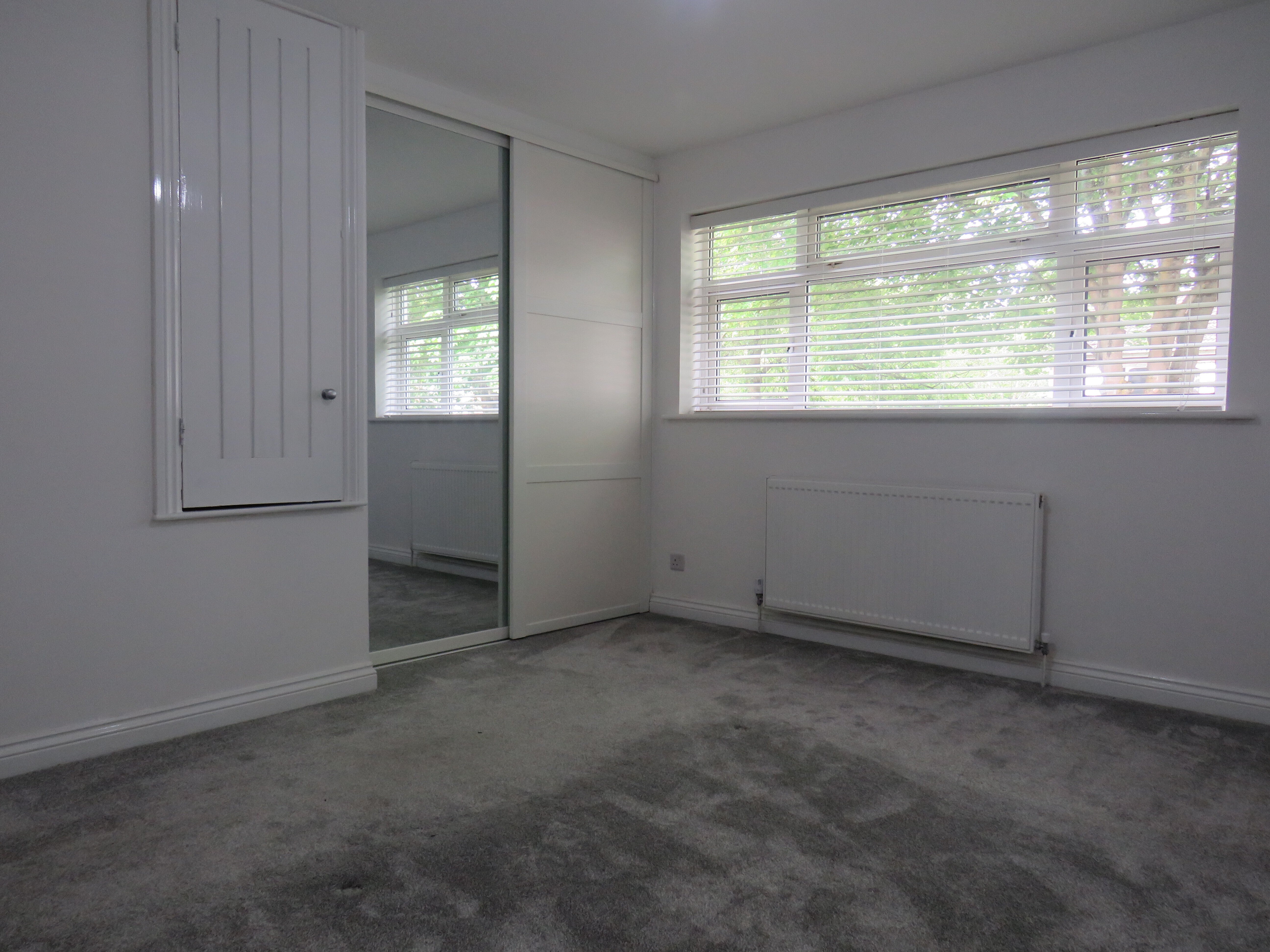 House Lynton Close in Warwick