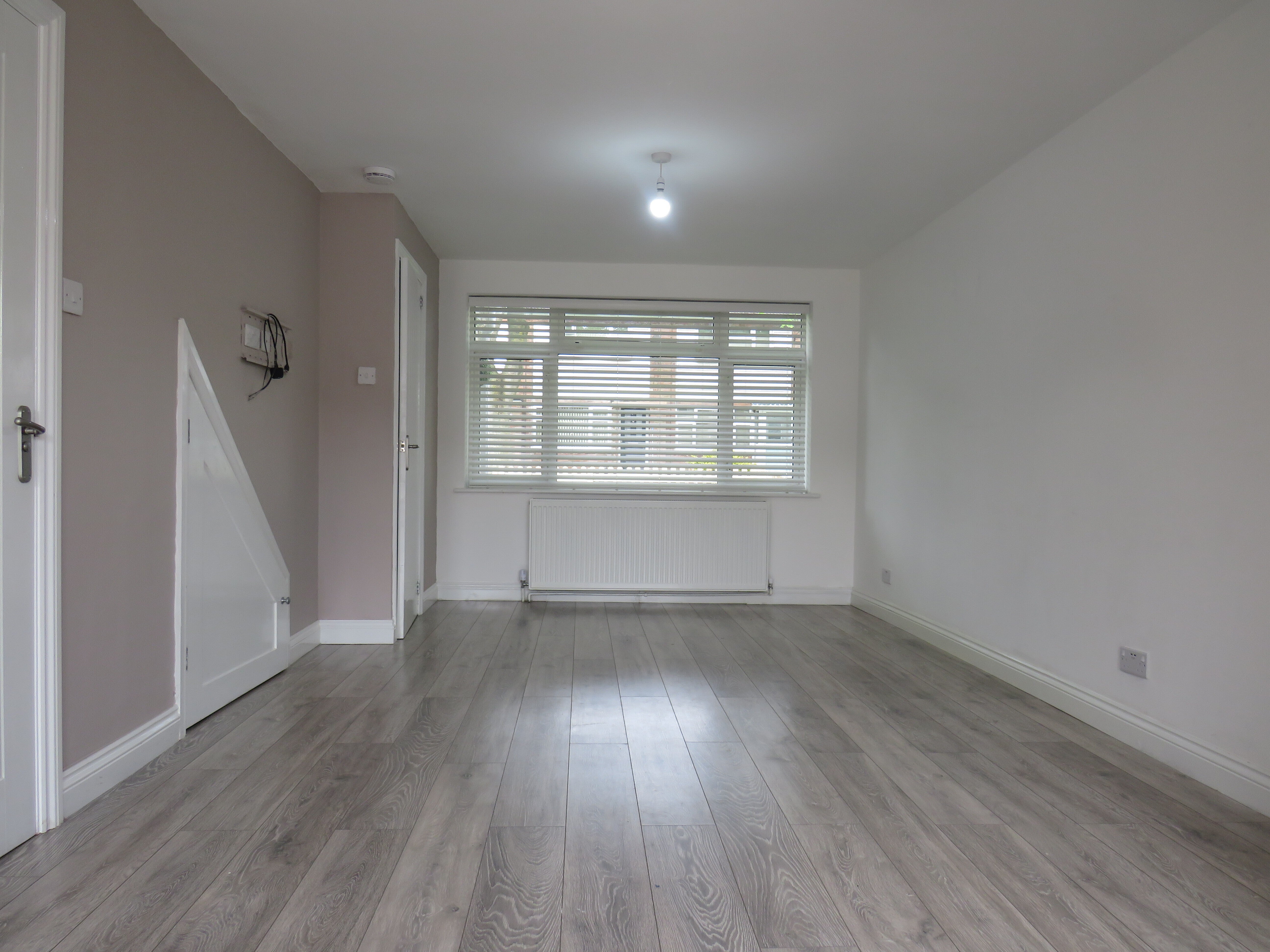 House Lynton Close in Warwick