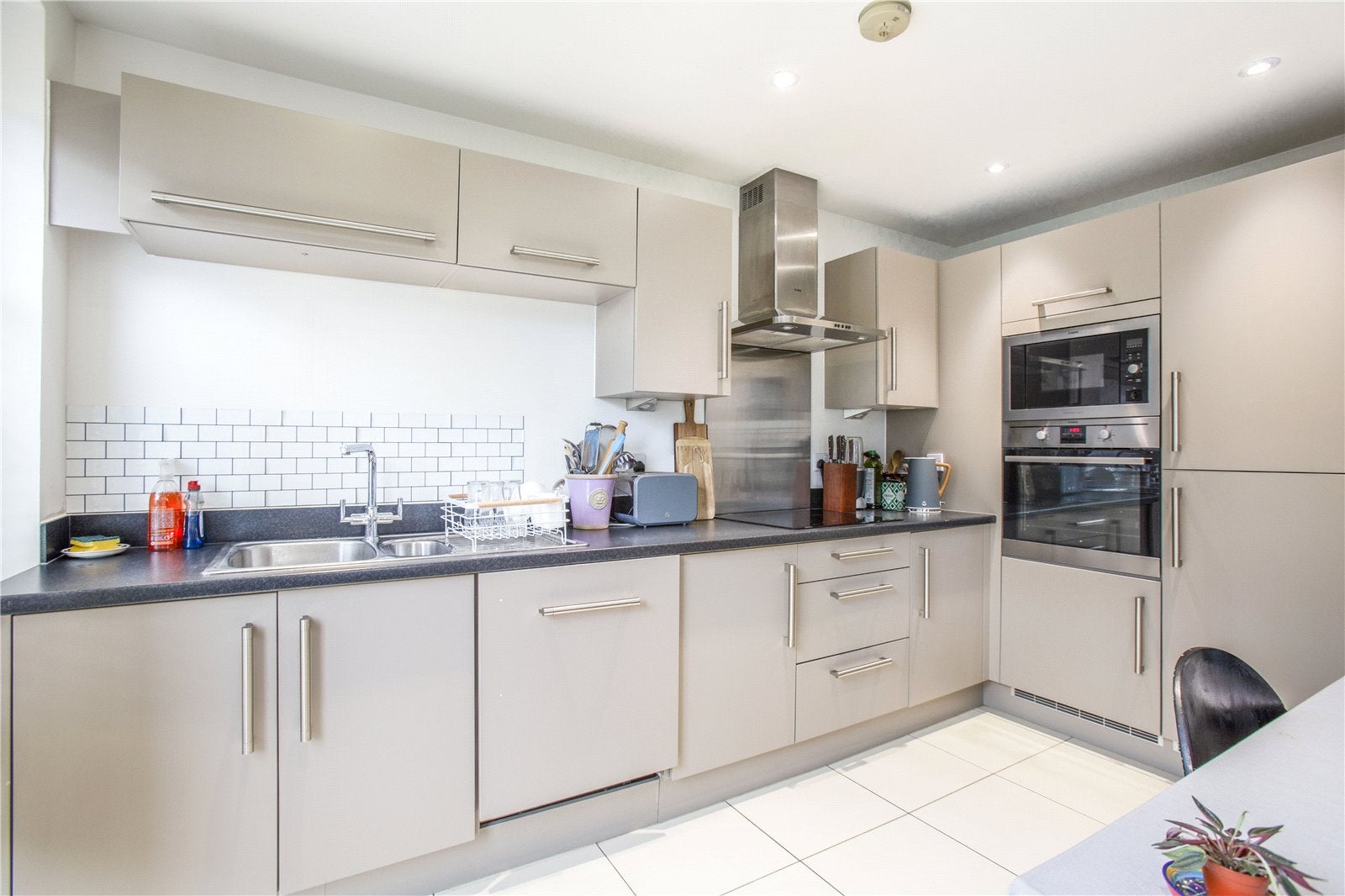 Flat Ben Jonson Road in Greater London