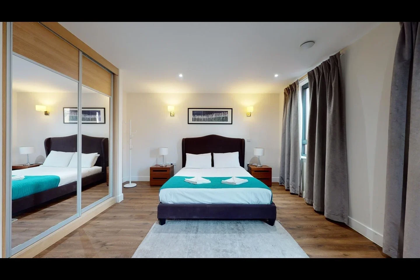 Flat Fairclough Street in Greater London