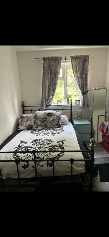 Room The Hawthornes in Kingswood