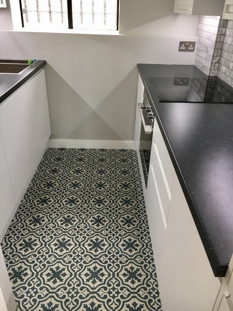 Flat Bevenden Street in Greater London