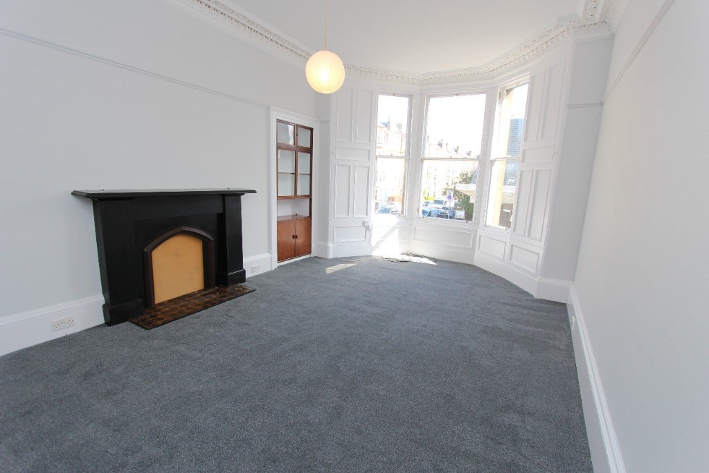 Flat Morningside Road in City of Edinburgh