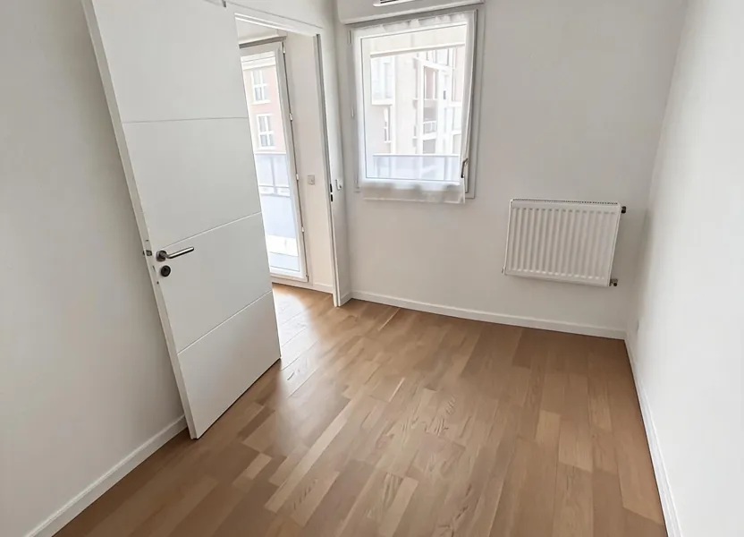 Flat Rue Jean-Jacques Rousseau in Romainville