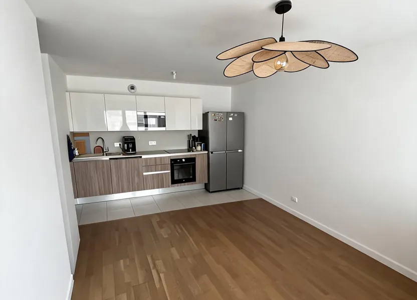Flat Rue Jean-Jacques Rousseau in Romainville