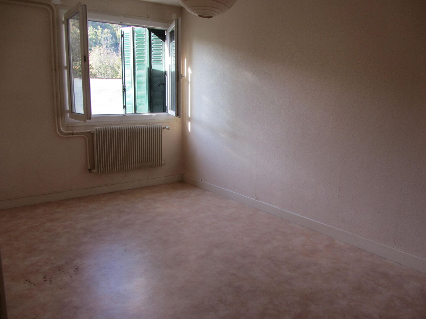 Appartement Rue de l'Église à Ussel