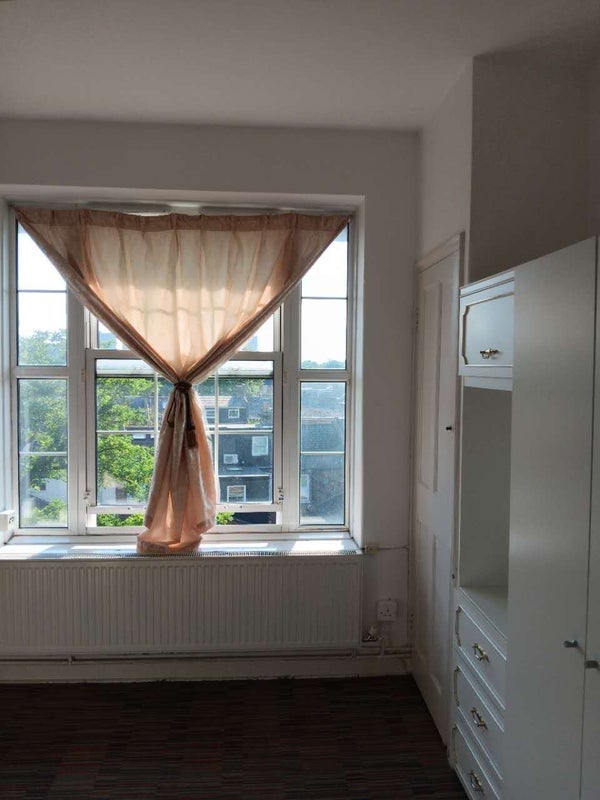 Room Hurlock Street in Greater London