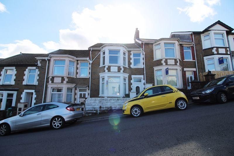 Flat Stow Hill in Pontypridd