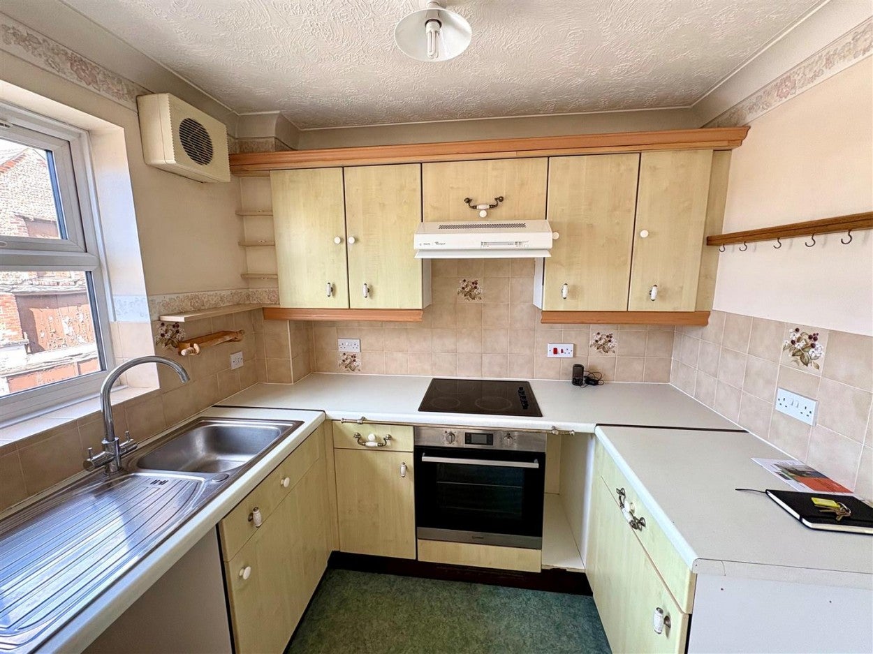 Flat Purbeck Place in Arun