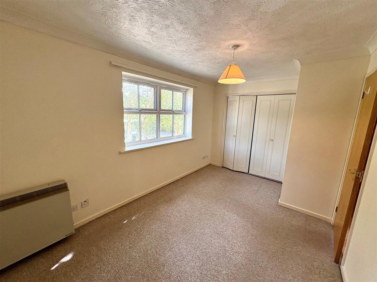Flat Purbeck Place in Arun