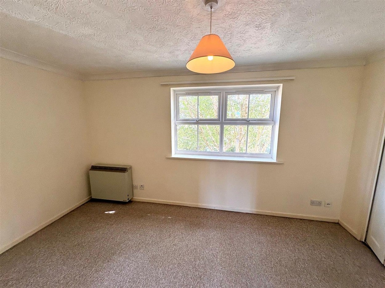 Flat Purbeck Place in Arun