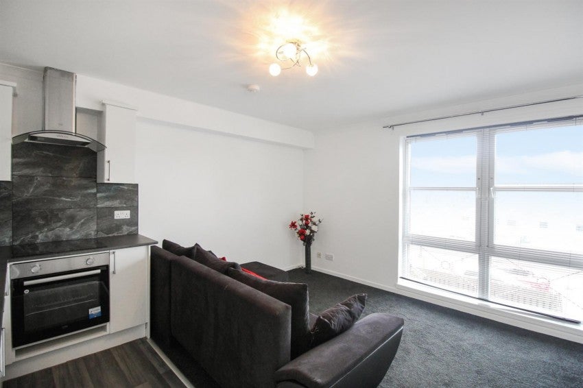 Flat Roslin Place in Aberdeen City