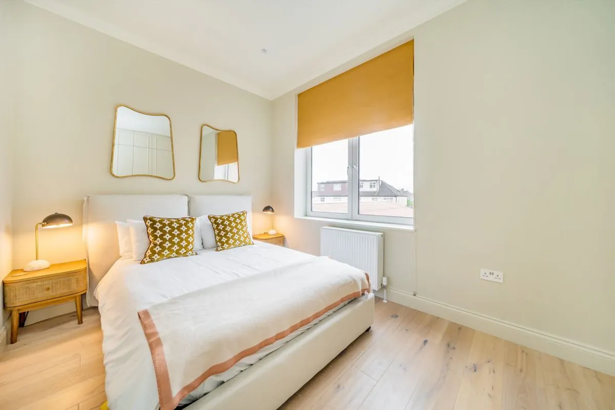 Flat Heath Road in Greater London
