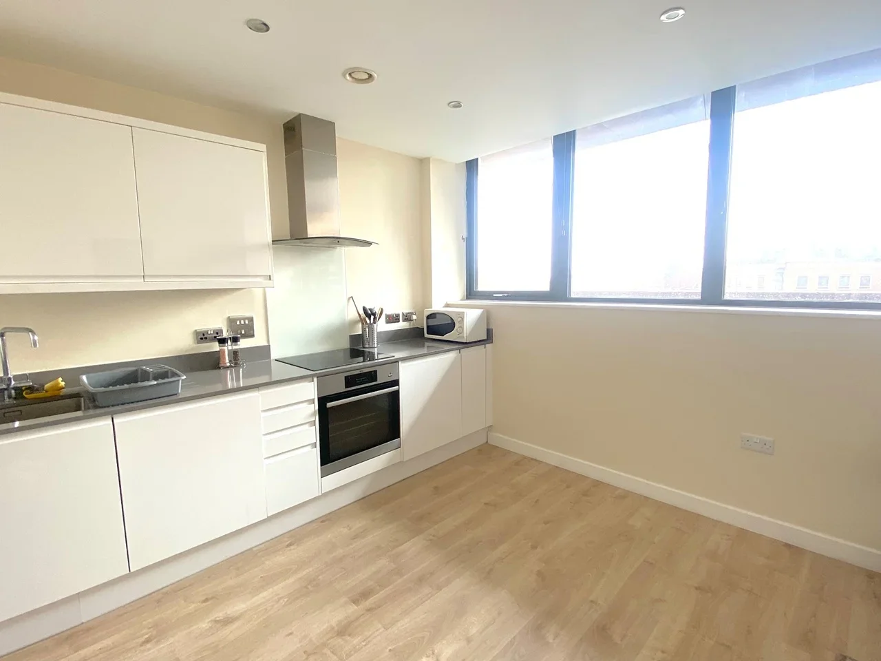 Flat Greyfell Close in Greater London