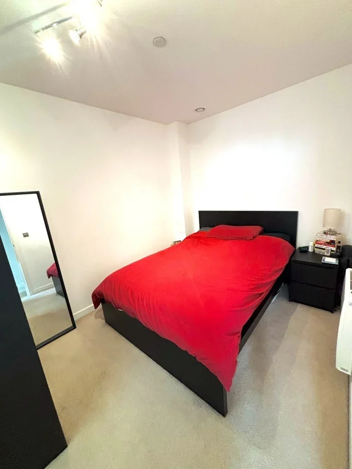 Flat Greyfell Close in Greater London