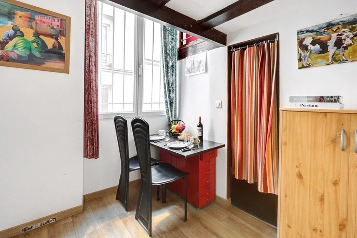 Flat Rue de Cléry in Paris
