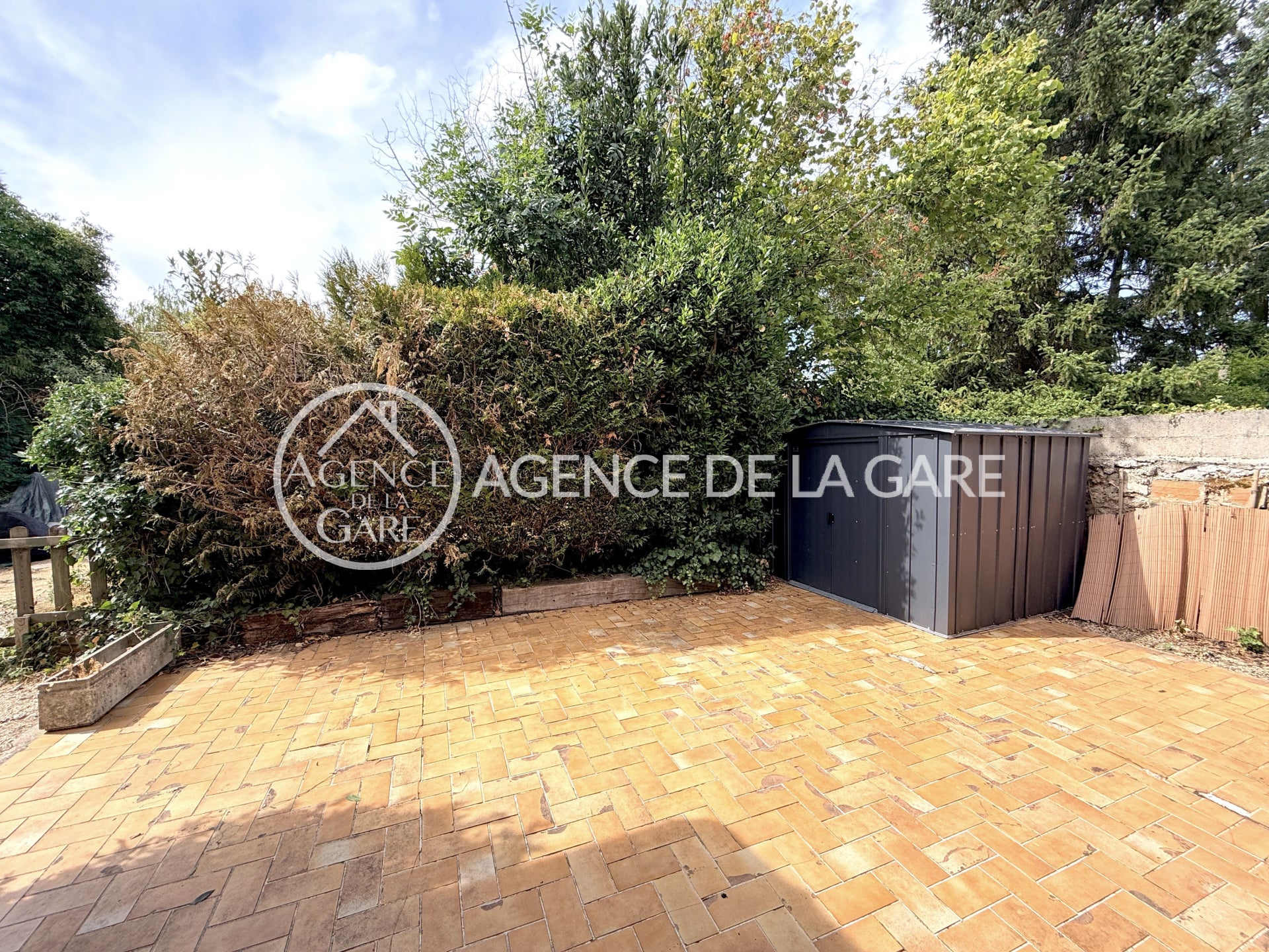 House Rue de la Gare in Brunoy