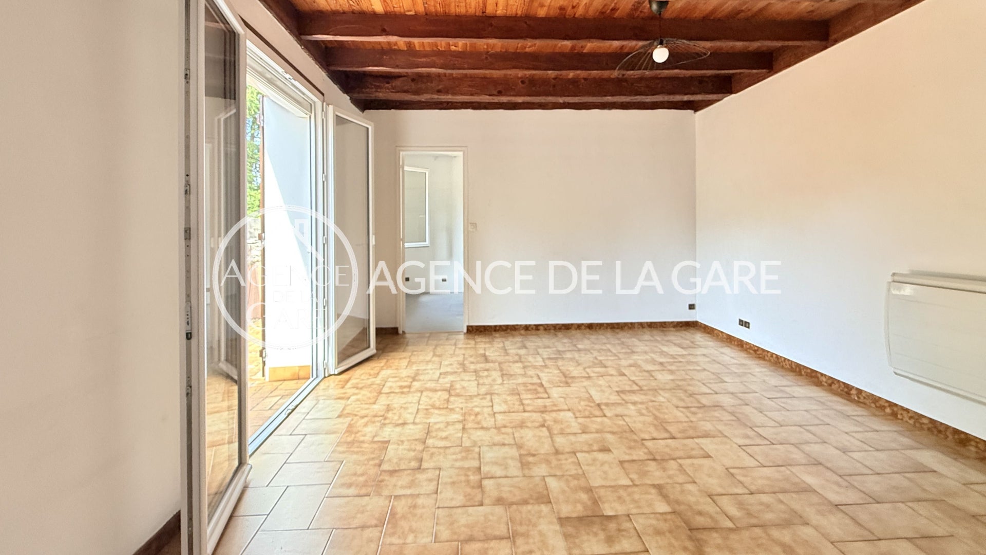 House Rue de la Gare in Brunoy