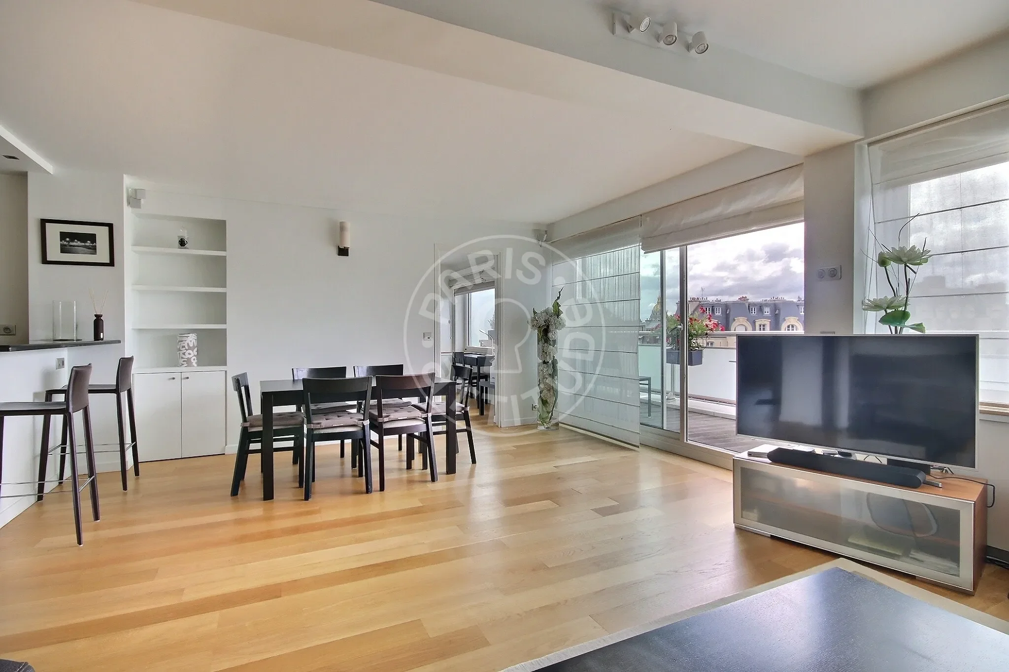 Flat Rue du Général Camou in Paris