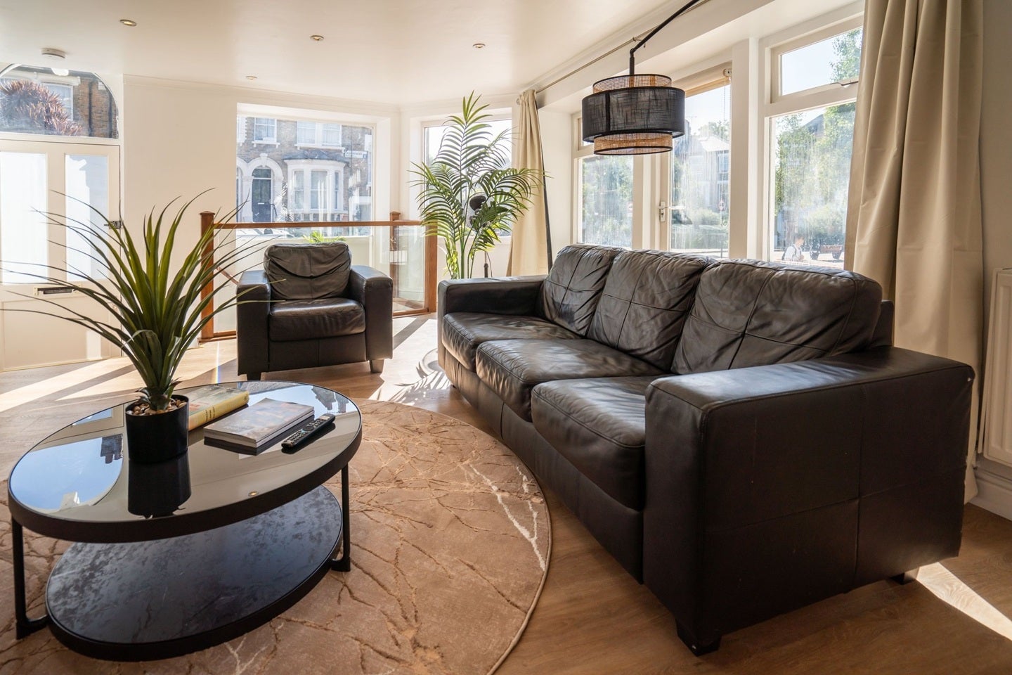 Flat Warrender Road in Greater London